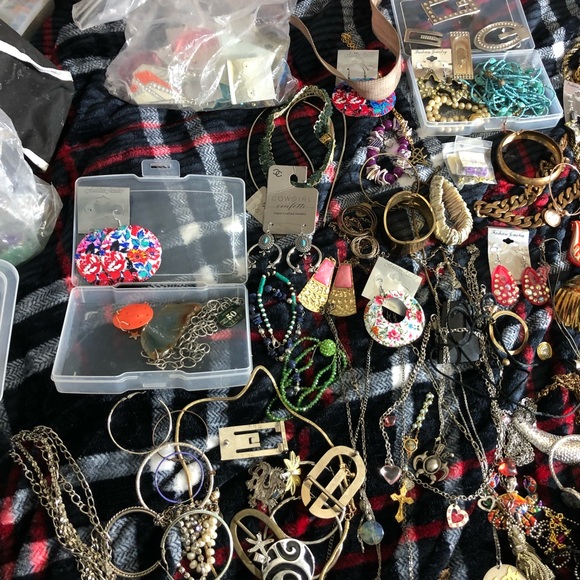 Meet your Posher, Pam - Picture 9 of 16